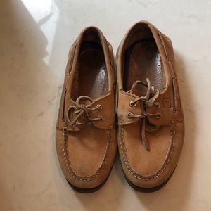Sperry topsiders